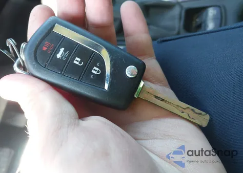 2022 Toyota Corolla Le z USA, uszkodzony, nr VIN JTDEPMAE6N3010718